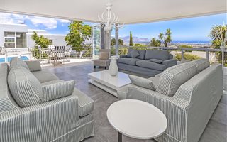 8 Bedroom House in Pearl Rise