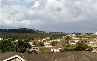 864 m² Land available in Umkumbaan