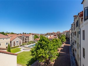 4 Bed Apartment in Rosendal