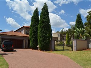 4 Bed House in Ruimsig