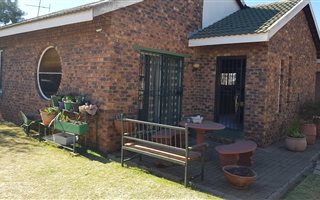 2 Bedroom House in Risiville