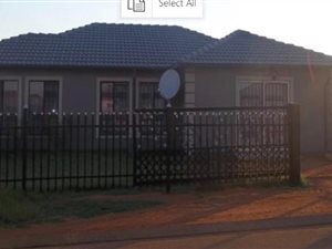 3 Bed House in Orchards
