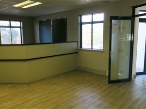 87 m² Office Space in Somerset West Central