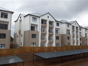 3 Bed Apartment in Wilgeheuwel