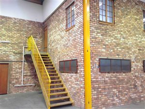 469 m² Industrial space in Halfway House