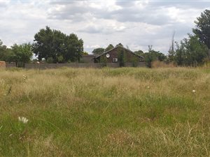 928 m² Land available in Vereeniging