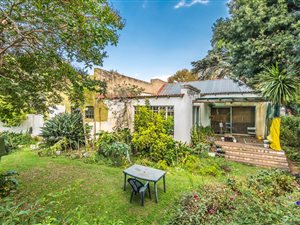 2 Bed House in Parktown North