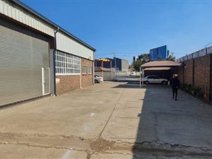 1200 m² Industrial space in Booysens