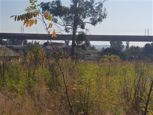 4.5 ha Land available in Glen Austin