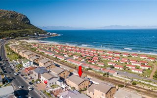 2 Bedroom Apartment in Fish Hoek