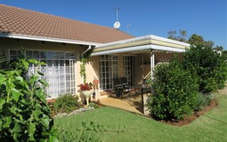 2 Bedroom Simplex in Die Wilgers