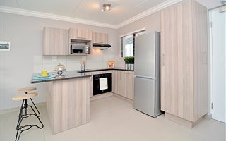 1 Bedroom Apartment in Broadacres