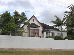 4 Bed House in College Hill