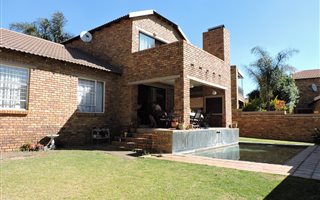 4 Bedroom Townhouse in Amorosa