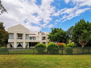 2 Bed House in Erinvale Estate