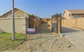 3 Bedroom House in Cosmo City