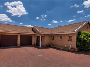 3 Bed House in Thatchfield