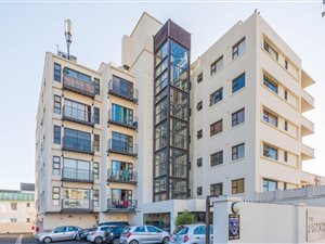 2 Bed Apartment in Sea Point