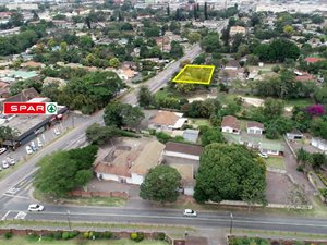 1350 m² Commercial space in Manors