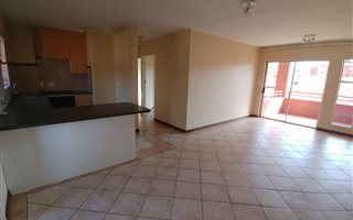 2 Bedroom Townhouse in Die Hoewes