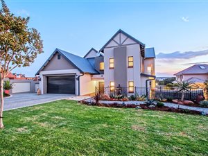 4 Bed House in The Hills