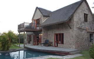 2 Bedroom House in Constantia