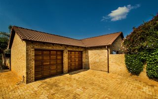 2 Bedroom Townhouse in Willowbrook