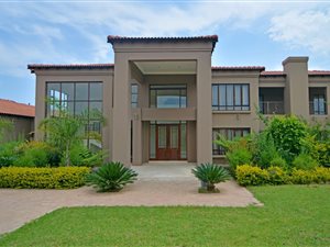 6 Bed House in Summerset
