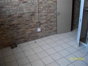 Studio Apartment in Troyeville