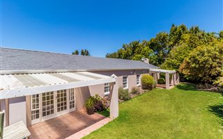 4 Bedroom House in Constantia