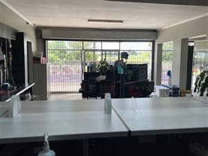 800 m² Industrial space in Dalview