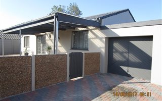 5 Bedroom House in Bothasig