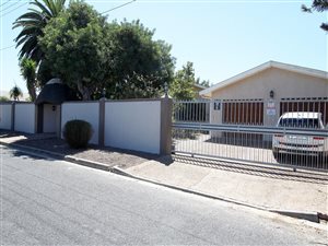4 Bed House in De La Haye