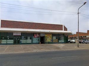 926 m² Commercial space in Industria West