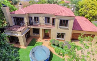 4 Bedroom House in Centurion Golf Estate
