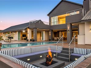 5 Bed House in Kyalami AH