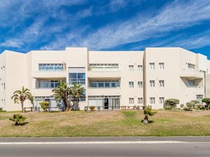 2 Bed Apartment in Van Riebeeckstrand