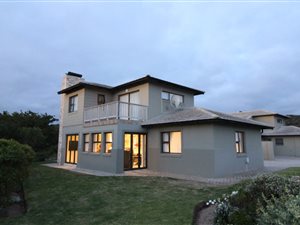 3 Bed House in Hartenbos Landgoed