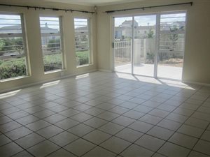 3 Bed House in Langebaan North