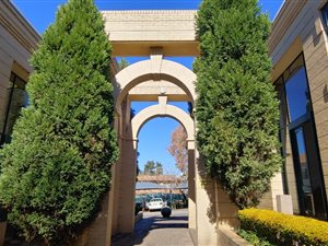 1282 m² Commercial space in Rivonia