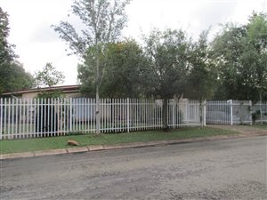 4 Bed House in Van Der Hoff Park
