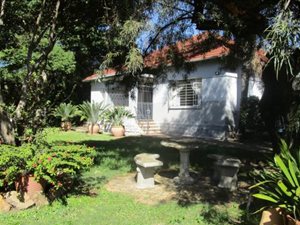 4 Bedroom House in Parkhill Gardens