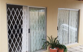1 Bedroom Garden Cottage in The Reeds