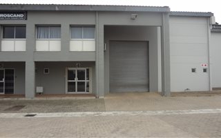 565 m² Industrial space in Mahogany Ridge