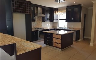 4 Bedroom House in Hemel en Aarde