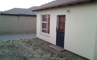 3 Bedroom House in Roodepoort North