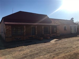 3 Bed House in Graaff Reinet