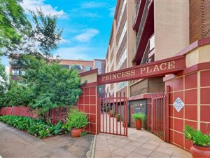1 Bed Apartment in Parktown