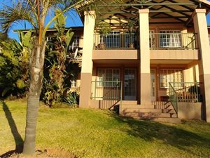 2 Bed Apartment in Rietvalleirand