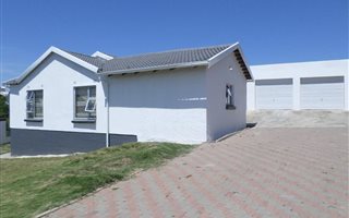 3 Bedroom House in Beacon Bay